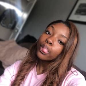 Meet your Posher, Ariana